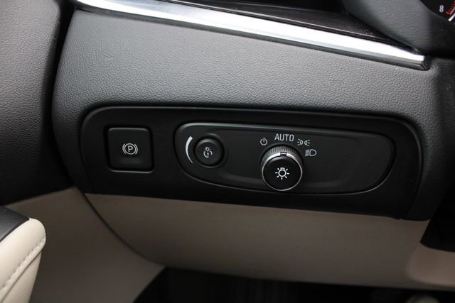 Used 2018 Buick Enclave Premium w/ Trailering Package AWD/4WD image 11