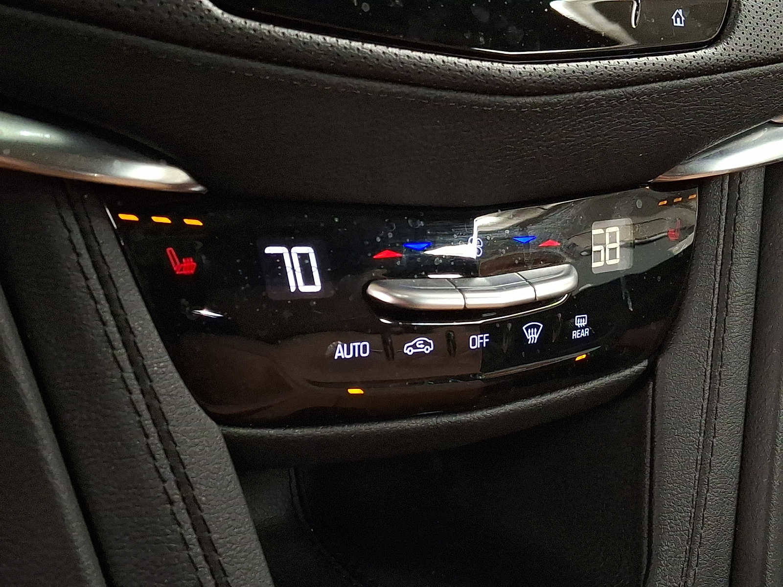 Used 2024 Cadillac XT5 Premium Luxury w/ Technology Package AWD/4WD image 13