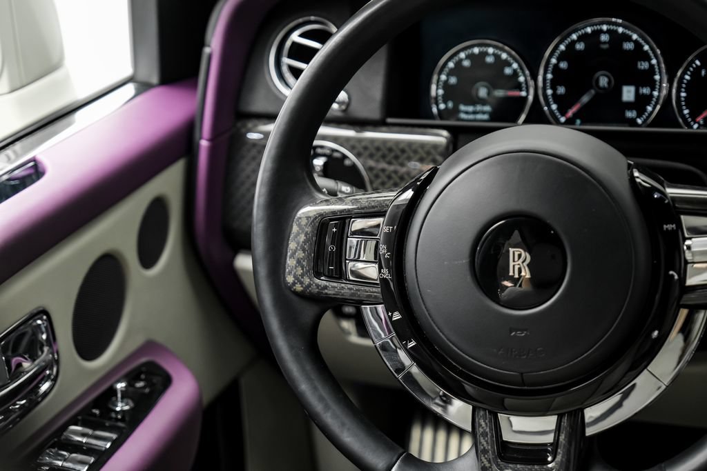 Used 2022 Rolls-Royce Cullinan Black Badge AWD/4WD image 19