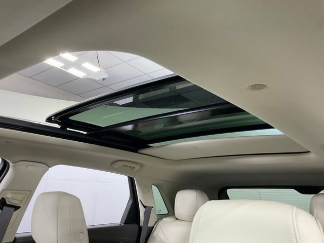 New 2026 Cadillac XT5 Premium Luxury w/ LPO, Floor Liner Package FWD image 19