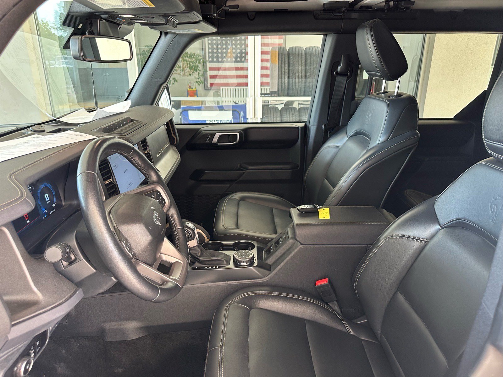 Certified 2025 Ford Bronco Badlands AWD/4WD image 15