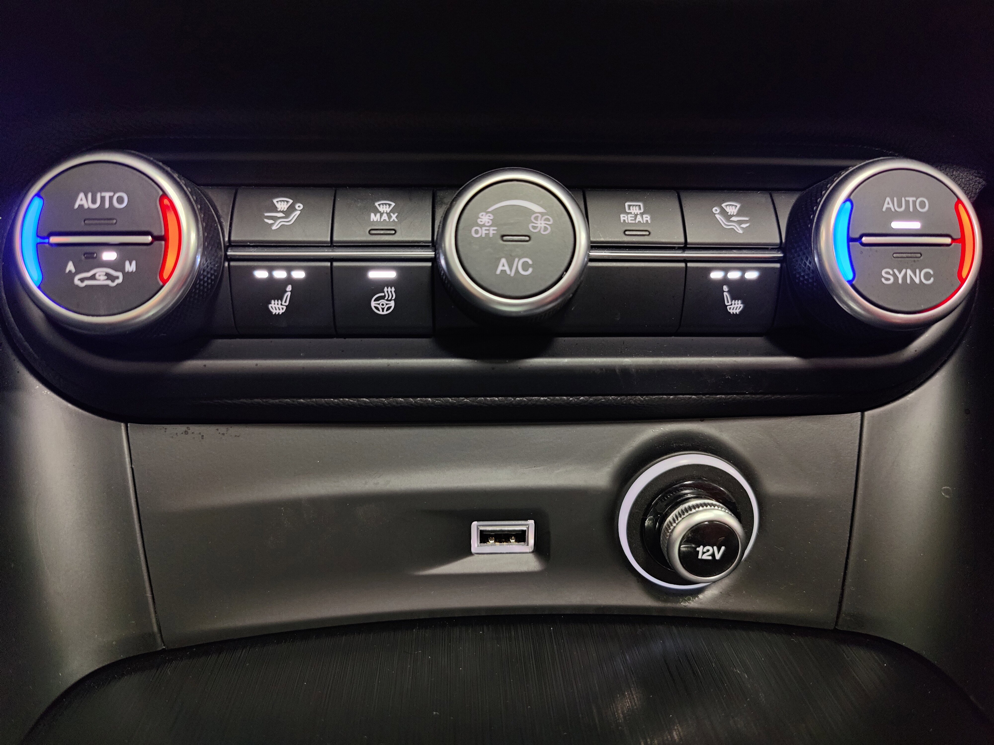 Used 2024 Alfa Romeo Stelvio Sprint image 24
