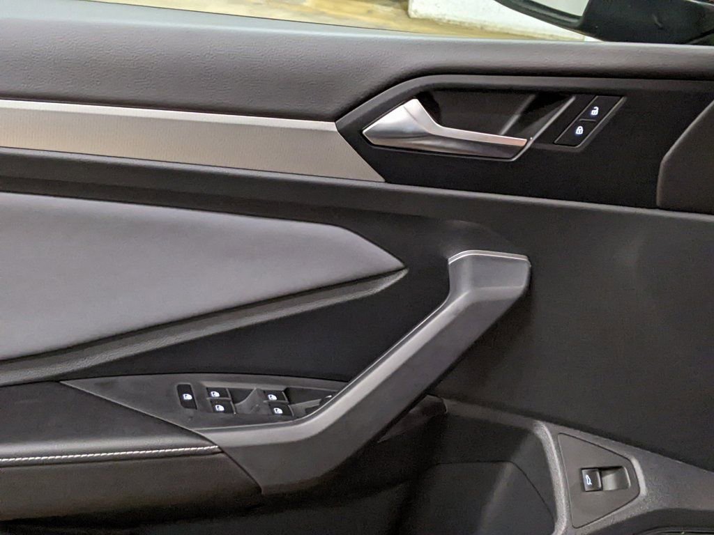New 2026 Volkswagen Jetta SE FWD image 10