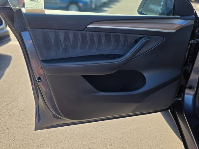 Used 2023 Tesla Model Y 2WD image 21