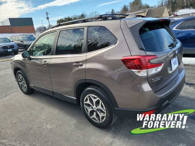 Used 2023 Subaru Forester Premium image 5