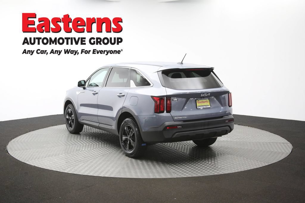 Used 2023 Kia Sorento LX AWD/4WD image 63