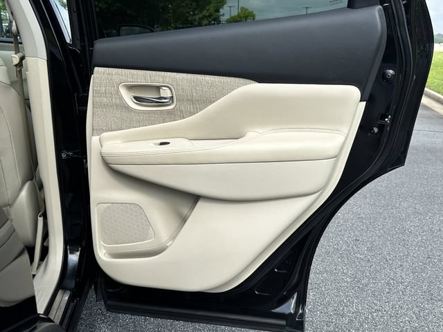 Used 2019 Nissan Murano SL w/ SL Technology Package FWD image 18