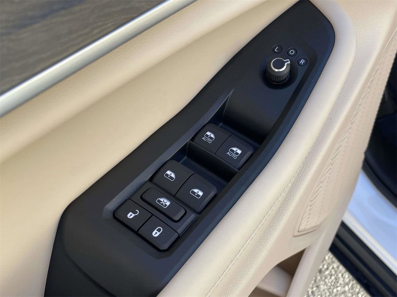 New 2025 Jeep Grand Cherokee Limited image 28