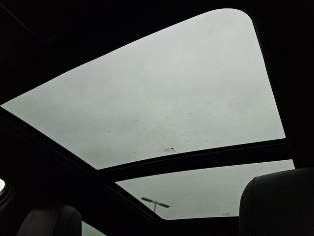 Used 2025 Cadillac XT5 Premium Luxury image 13