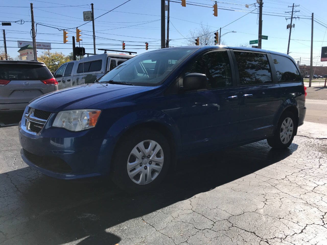 Used 2013 Dodge Grand Caravan SE FWD image 4