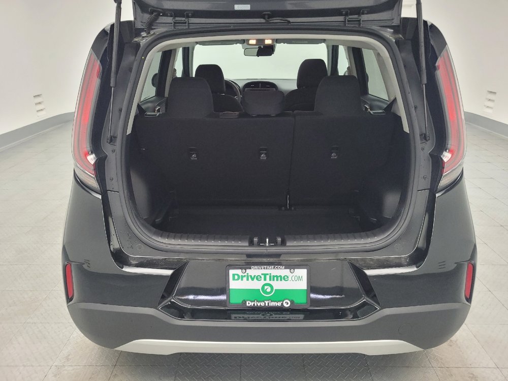 Used 2025 Kia Soul LX FWD image 29
