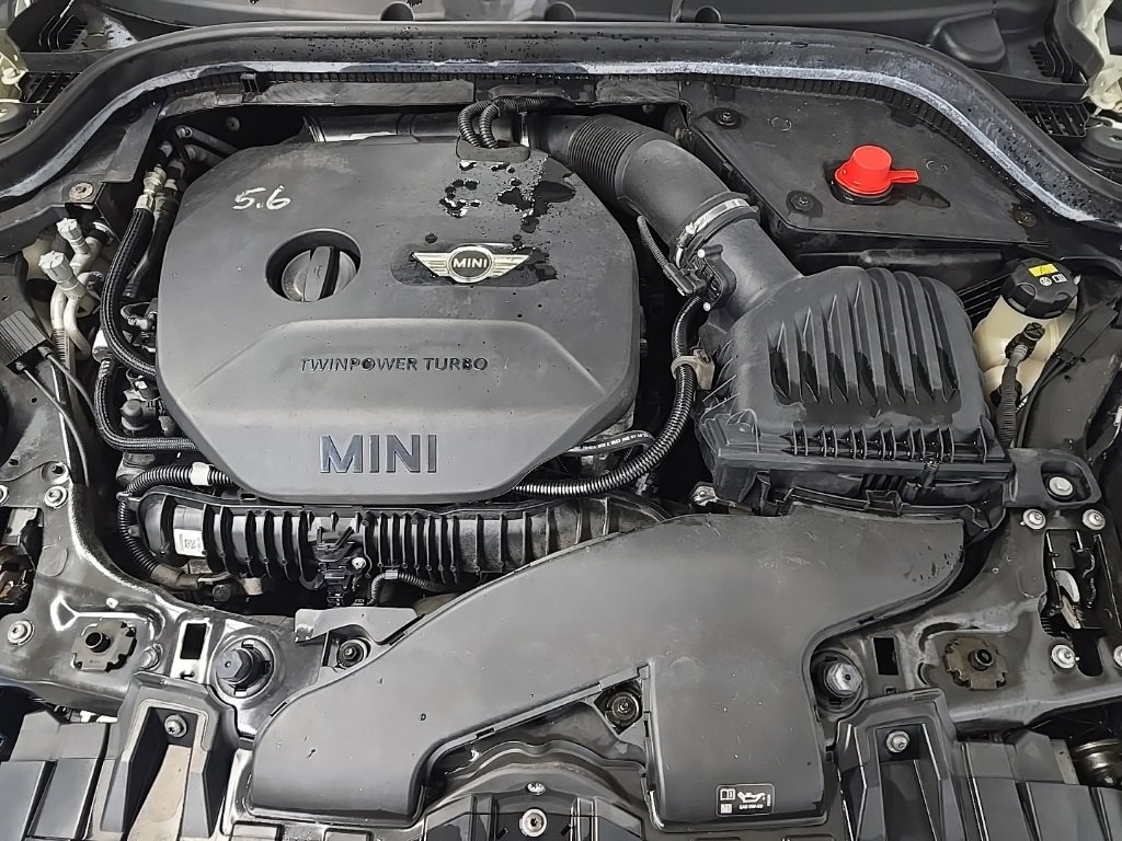 Used 2019 MINI Cooper S image 12