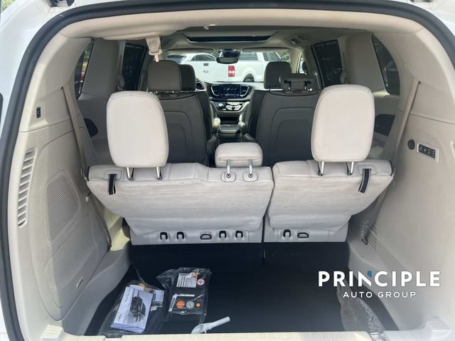 Used 2021 Chrysler Pacifica Limited w/ Premium & Safety Sphere Group AWD/4WD image 31