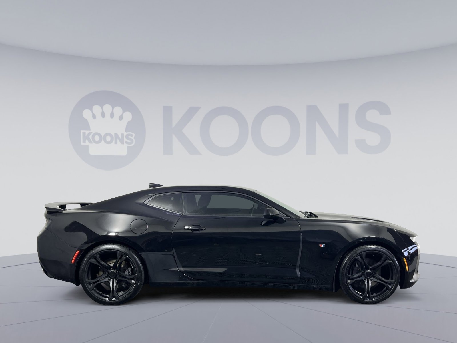 Used 2018 Chevrolet Camaro SS image 8