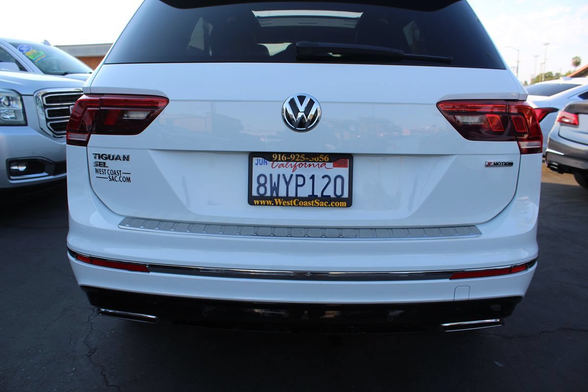 Used 2021 Volkswagen Tiguan SEL Premium R-Line w/ 3rd Row Seat Package AWD/4WD image 17