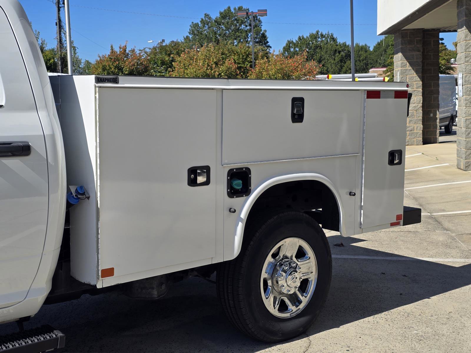 Used 2024 RAM 2500 Tradesman w/ Chrome Appearance Group image 20