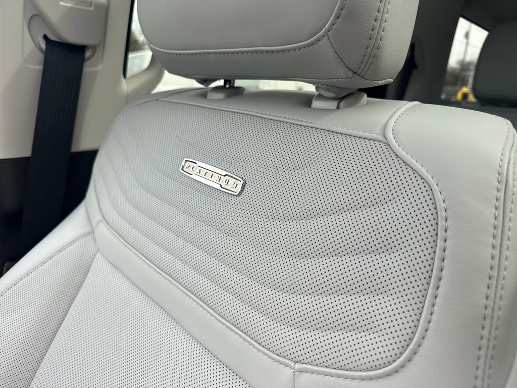 Used 2025 Ford Expedition Platinum w/ Platinum Ultimate Package image 48