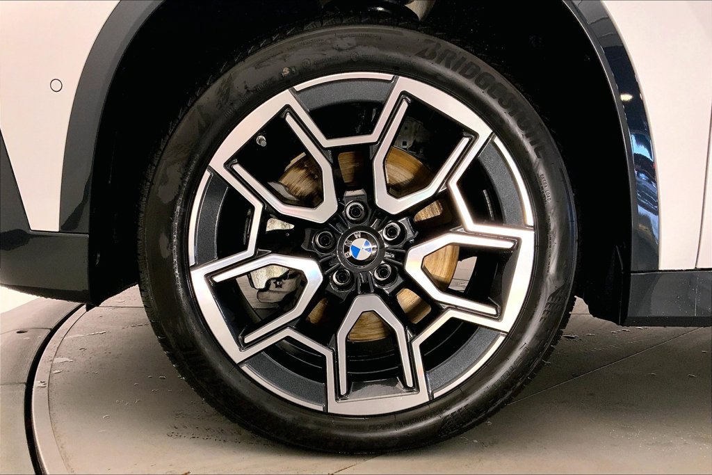 New 2026 BMW X1 xDrive28i w/ Convenience Package AWD/4WD image 9