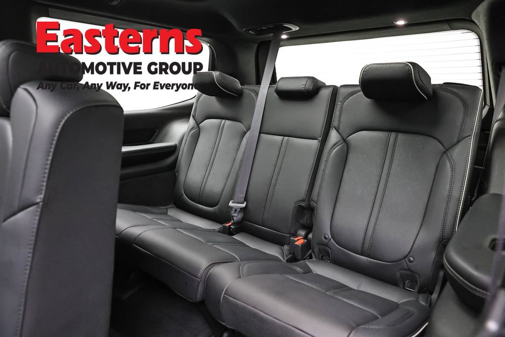 Used 2025 Jeep Grand Wagoneer Series II Obsidian w/ Quick Order Packagew 28T AWD/4WD image 31