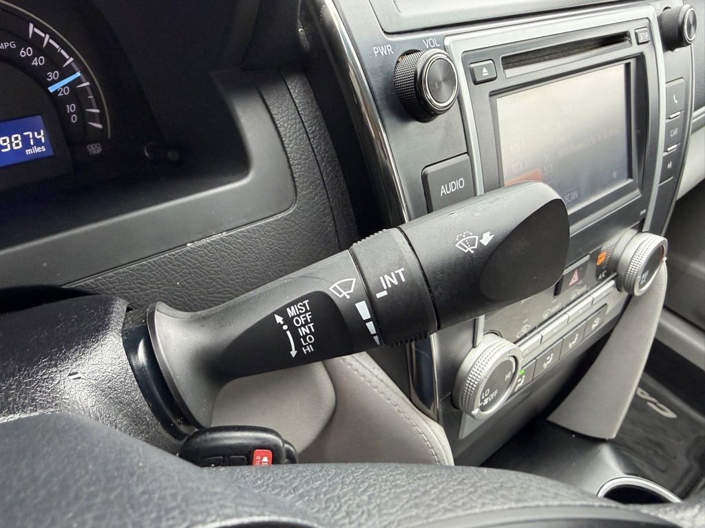 Used 2013 Toyota Camry LE image 28