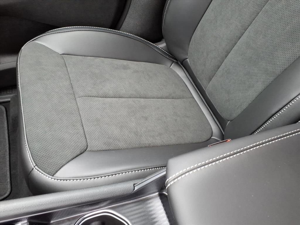 New 2025 Jeep Grand Cherokee L Altitude image 30