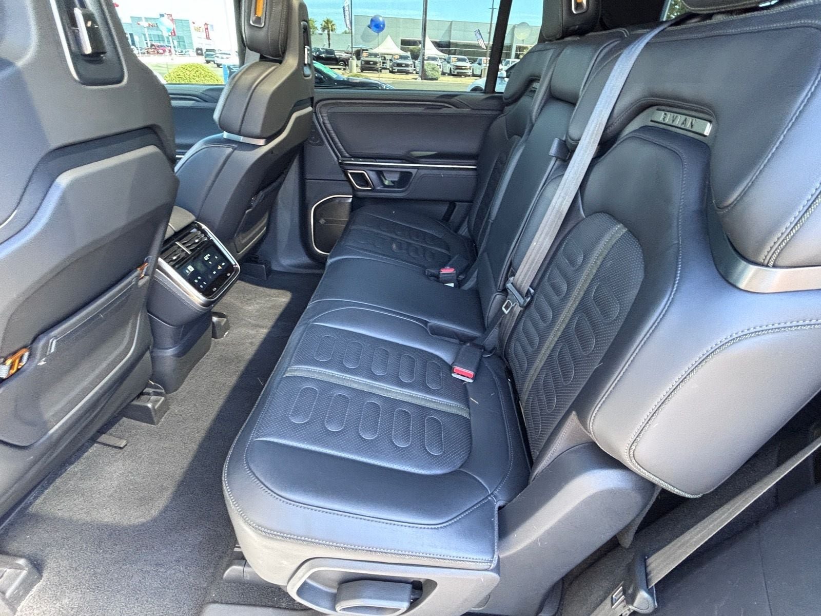 Used 2023 Rivian R1S Adventure AWD/4WD image 16