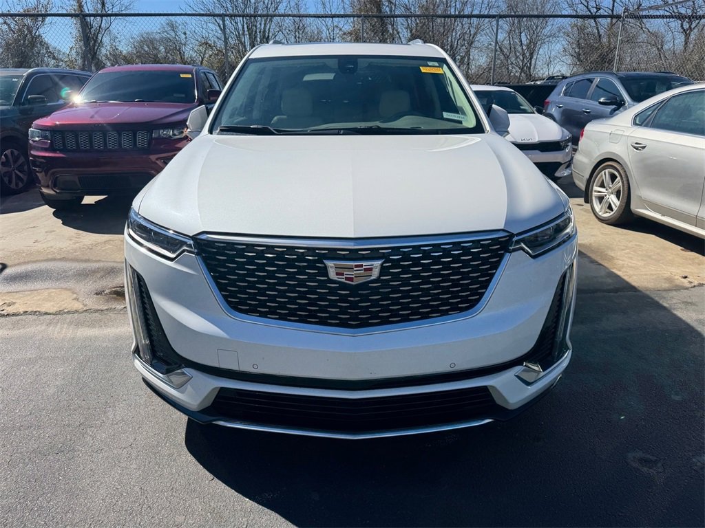 Used 2023 Cadillac XT6 Premium Luxury image 10