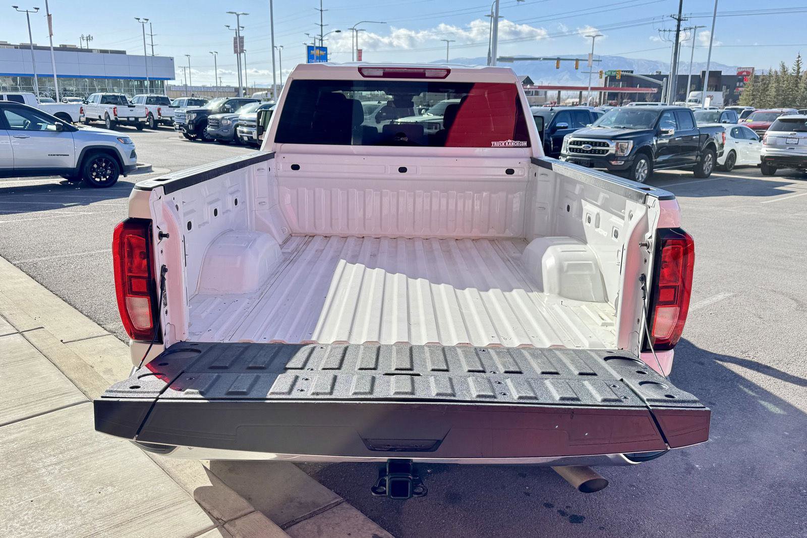 Used 2024 GMC Sierra 2500 SLE image 12