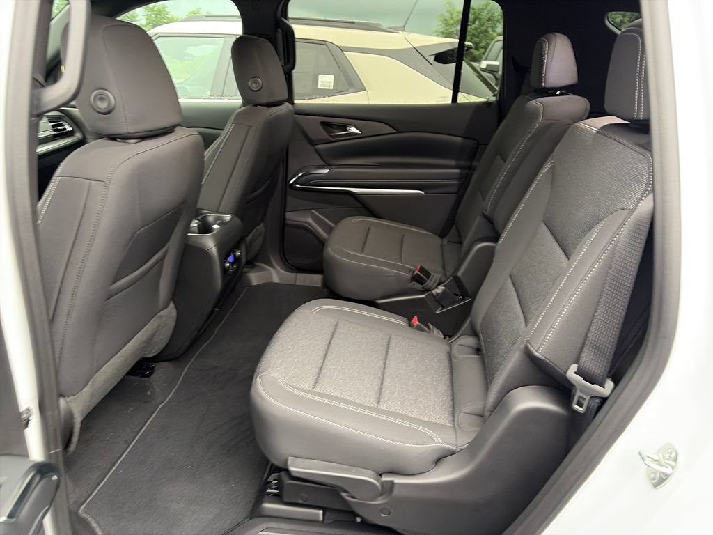 New 2027 Chevrolet Traverse LT FWD image 24