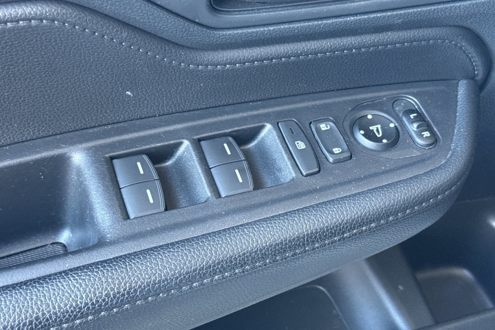 Used 2023 Honda Odyssey EX-L image 14