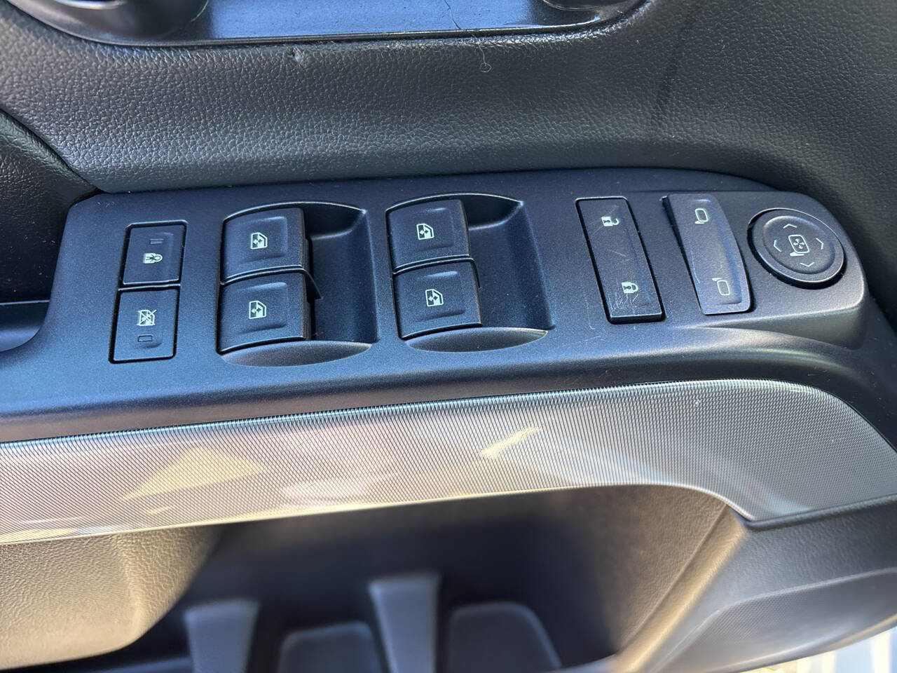 Used 2016 Chevrolet Silverado 1500 LT w/ All Star Edition image 21