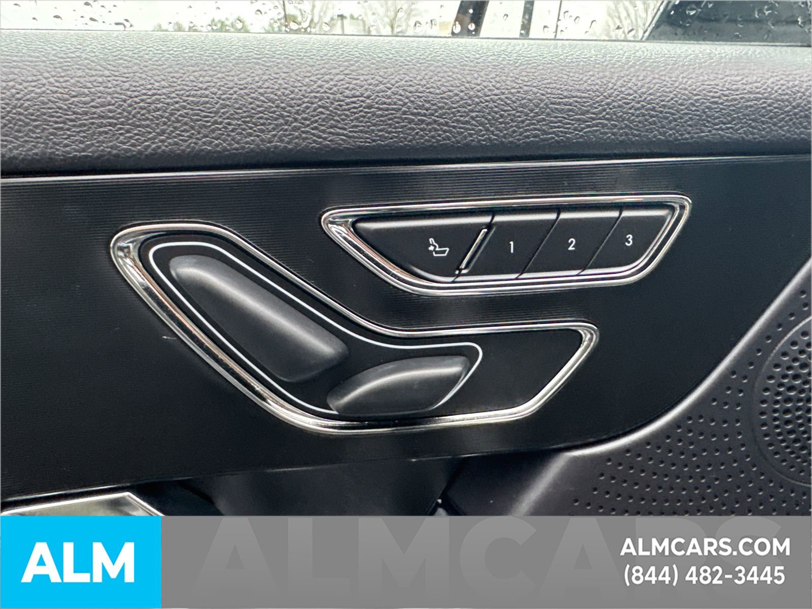 Used 2023 Lincoln Corsair Reserve w/ Rear Removable Package Tray image 11