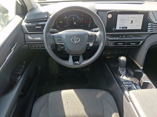 Used 2025 Toyota Camry LE FWD image 11