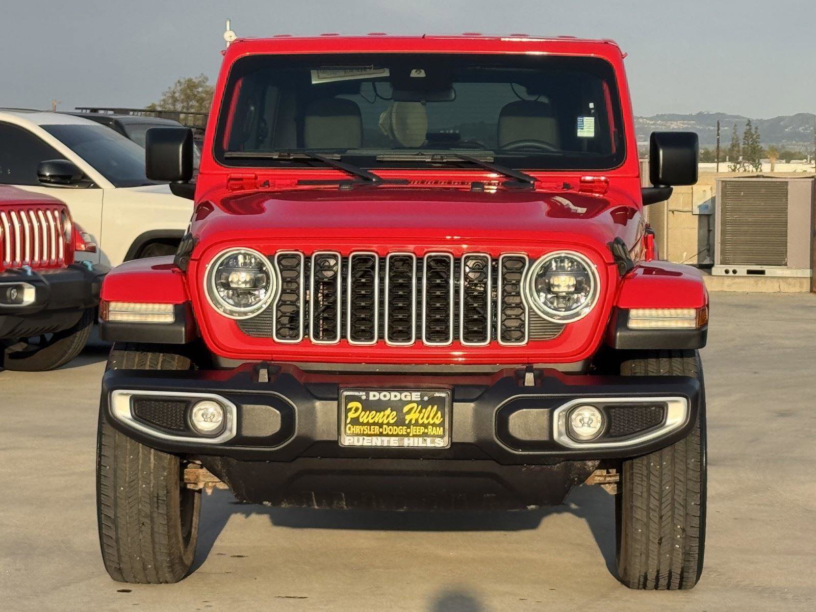 Certified 2025 Jeep Wrangler Sahara image 3