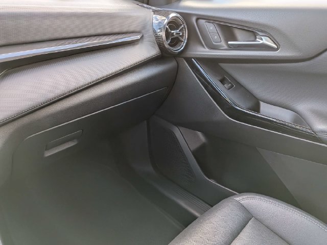 Used 2025 Chevrolet Equinox LT w/ Convenience Package II FWD image 19