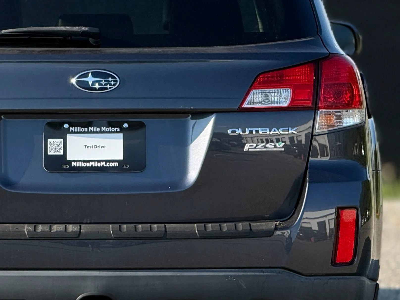 Used 2012 Subaru Outback 2.5i Limited AWD/4WD image 14