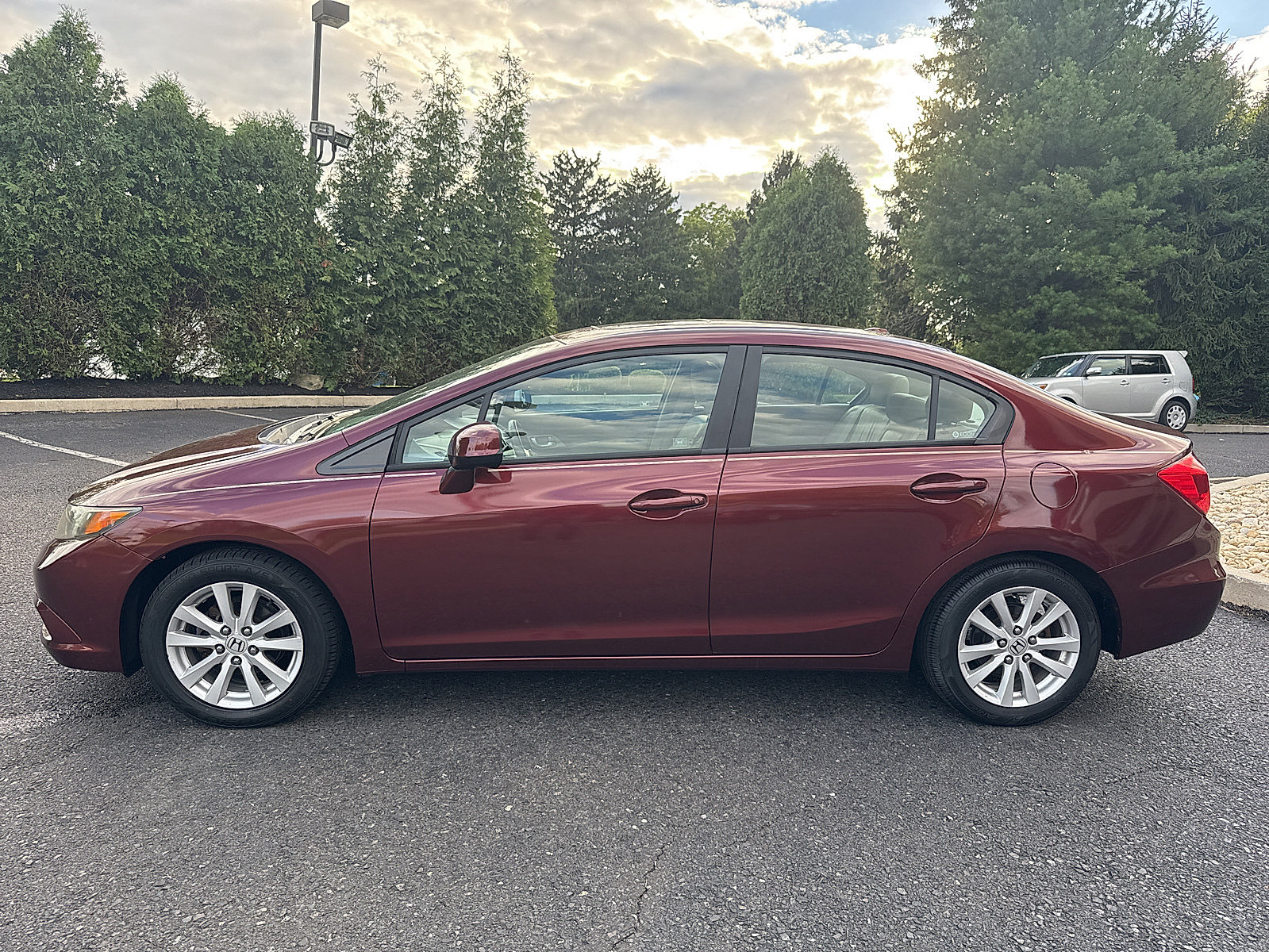 Used 2012 Honda Civic EX-L image 3