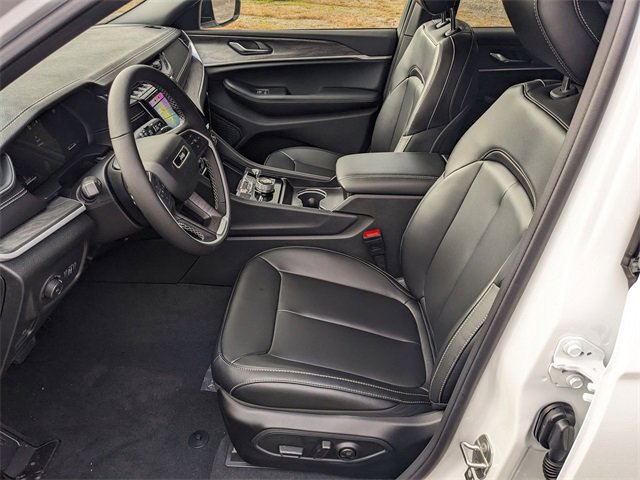 New 2024 Jeep Grand Cherokee L Limited image 6