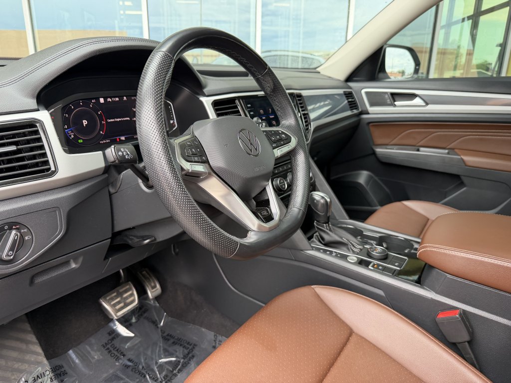 Used 2023 Volkswagen Atlas SEL R-Line AWD/4WD image 32