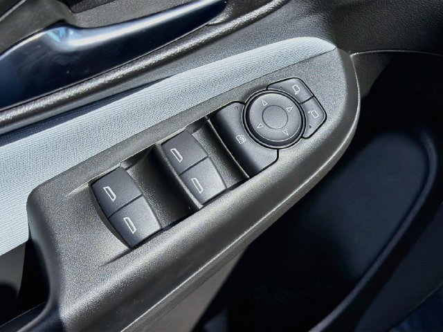 Used 2024 Buick Envista Preferred w/ Advanced Safety Package FWD image 17