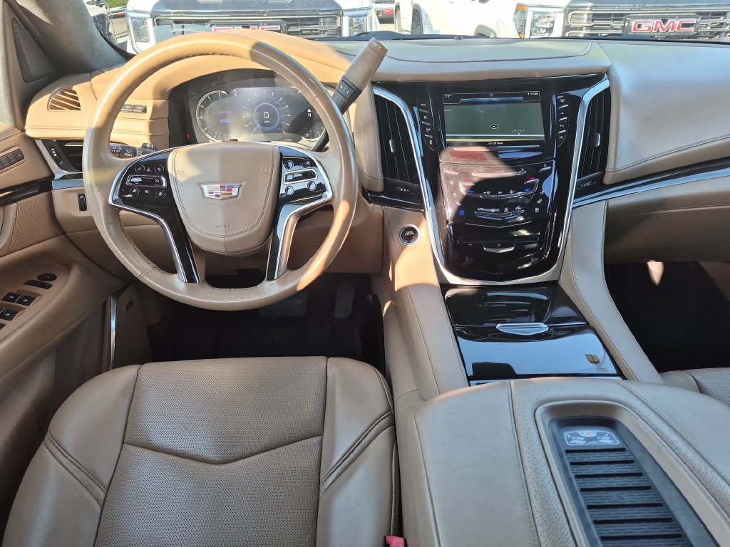 Used 2020 Cadillac Escalade ESV Platinum AWD/4WD image 27