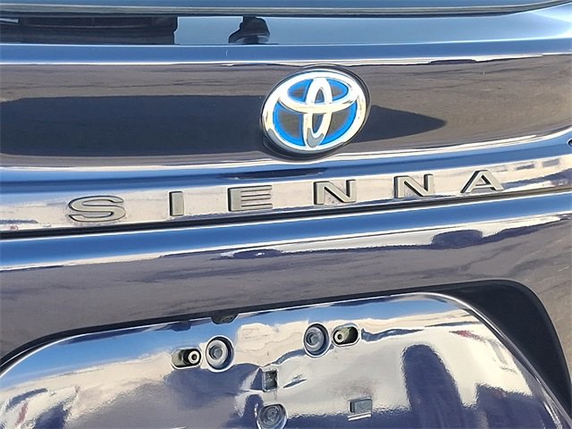 Used 2024 Toyota Sienna XLE image 33