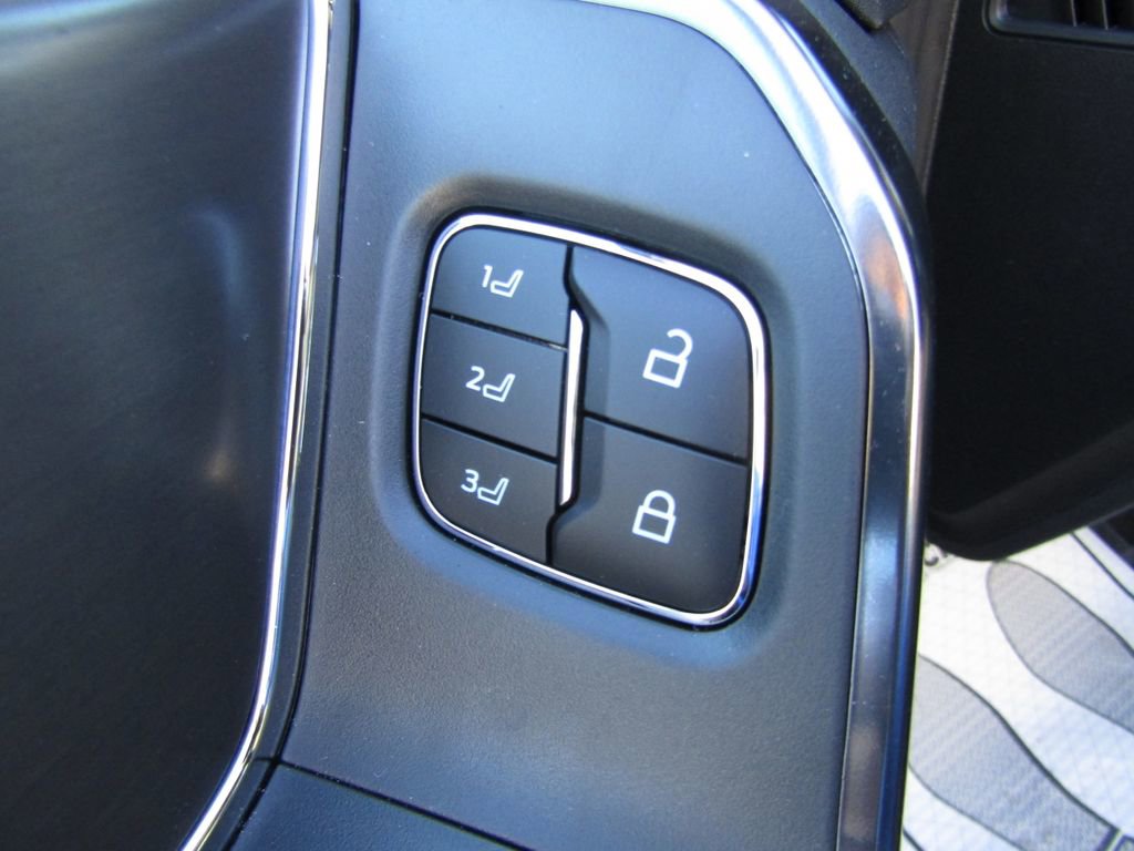 New 2026 Ford F250 Platinum w/ FX4 Off-Road Package image 24