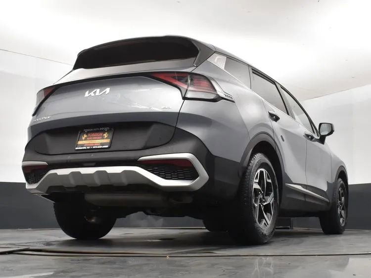 Used 2025 Kia Sportage LX image 13