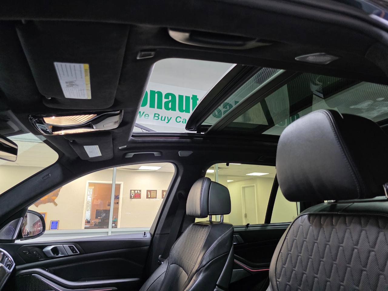 Used 2020 BMW X5 M50i w/ Executive Package image 52