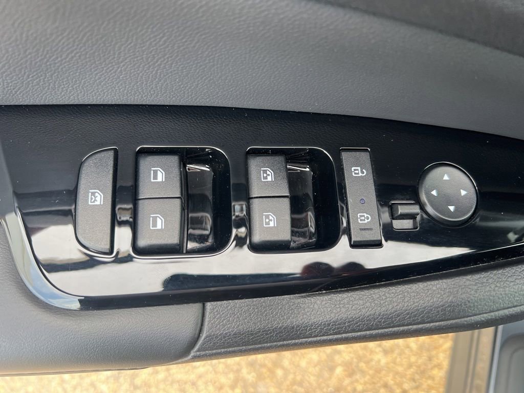 Certified 2024 Kia Sportage EX image 47