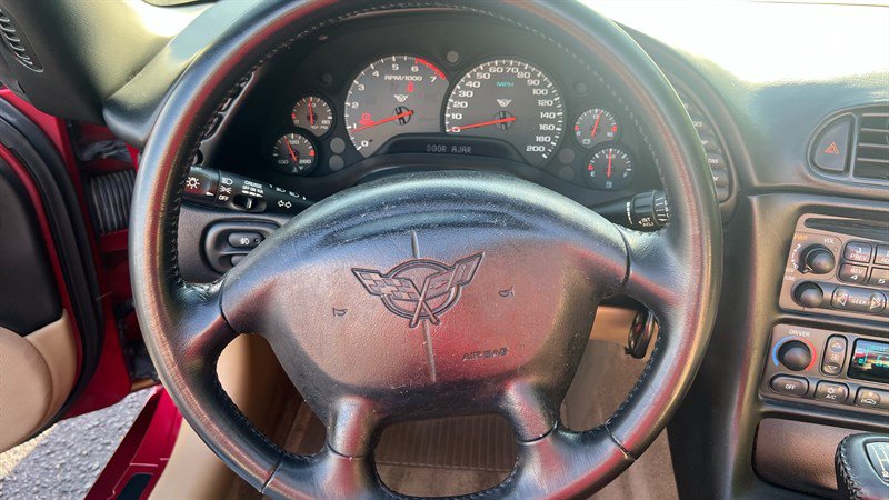 Used 2001 Chevrolet Corvette Convertible w/ Preferred Equipment Group2 RWD image 28