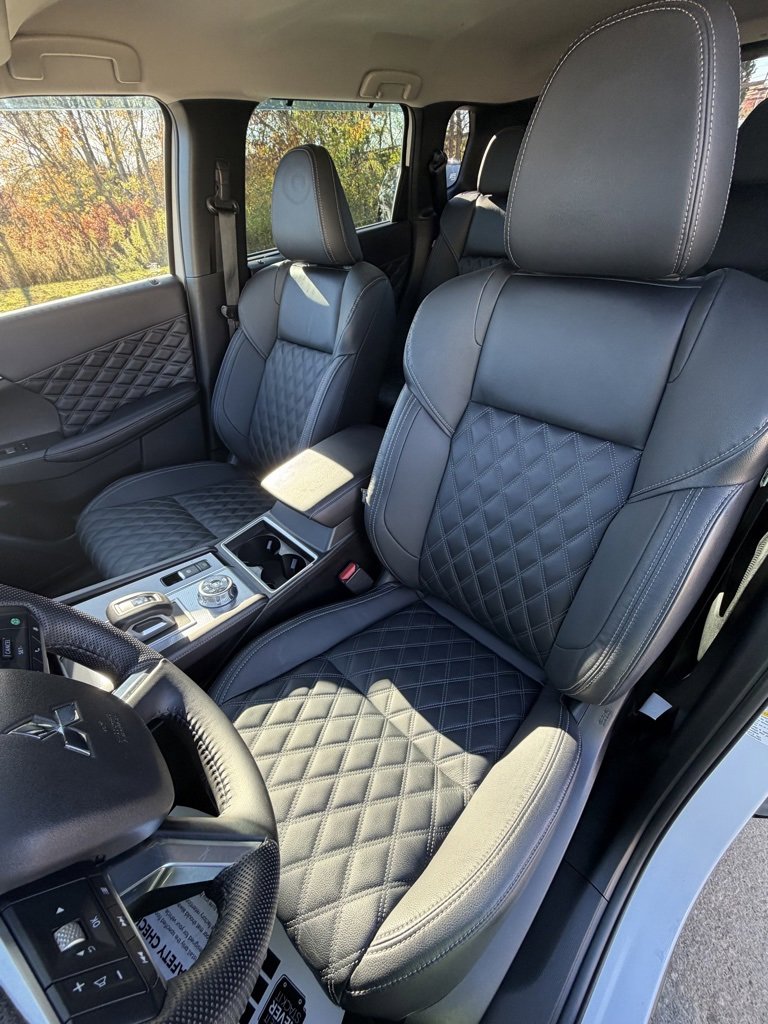 Used 2023 Mitsubishi Outlander SEL 40th Anniversary image 15