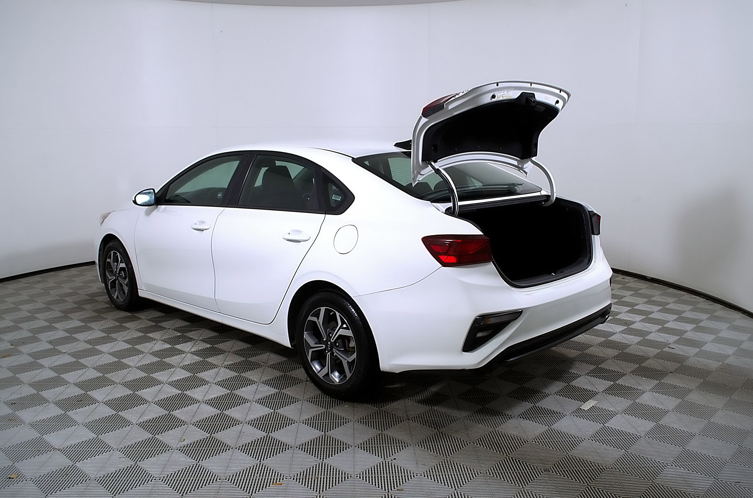 Used 2021 Kia Forte LXS FWD image 11