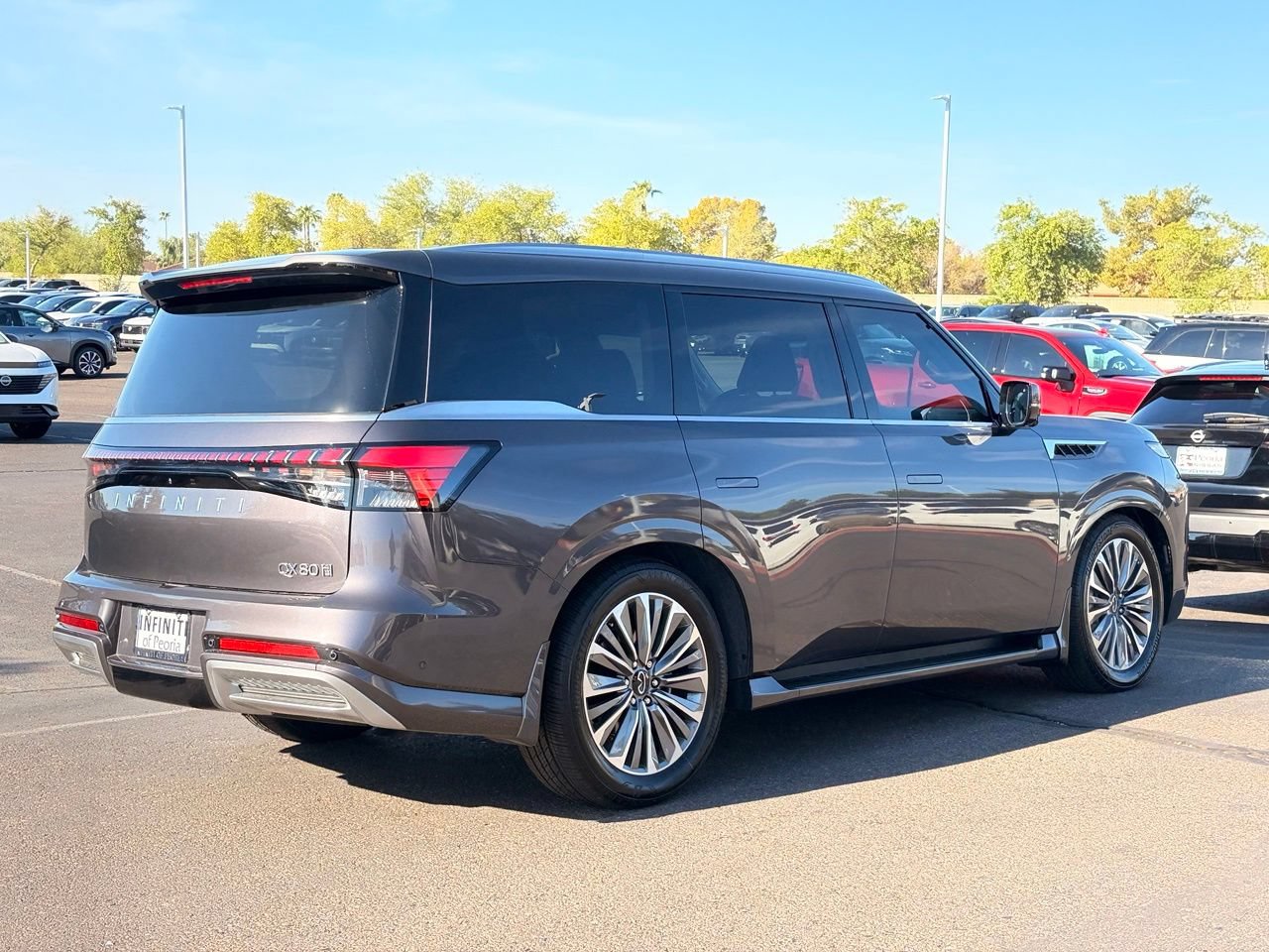 Certified 2026 INFINITI QX80 Luxe w/ Cargo Package AWD/4WD image 7